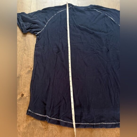 Bench Men's Navy with White Stitching Short Sleeve T-Shirt, Size Medium - Picture 6 of 6